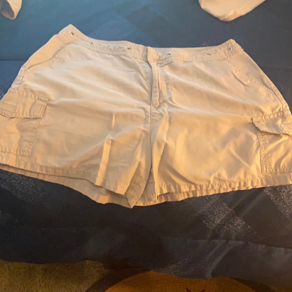 Tan khaki shorts